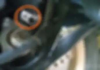 Kocak, Pasti Para Pemilik Yamaha NMAX Belum Tahu Fungsi Lubang Kecil Yang Fungsinya Vital Ini