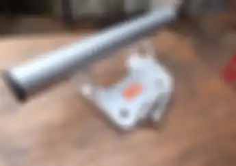 Gampang Banget! Begini Cara Pasang Bracket Ponsel di Honda ADV150, Cuma Modal Kunci L