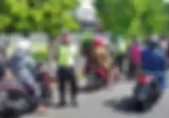 Canggih, Petugas Bisa Cek Kendaraan yang Belum Uji Emisi Secara Online Lewat HP