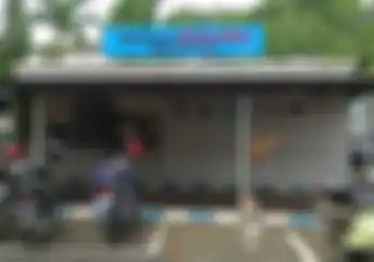 Gak Perlu Turun Dari Motor, Bayar Pajak Kendaraan Bisa Lewat Sini