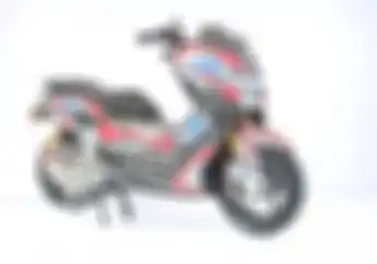 Body Motor Berkelir Livery Helm Nicky Hayden, Yamaha NMAX Ini Raih Gelar Master di Customaxi Medan