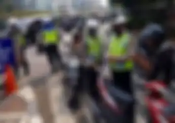 Tidak Hanya Polisi, Masyarakat Umum Juga Bisa Menilang Pelanggar Lalulintas, Caranya Mudah dan Dapat Bayaran?
