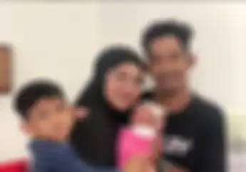 Bahagia Banget, Pembalap Indonesia M Fadli Dikaruniai Anak Kedua Berjenis Kelamin Perempuan