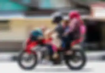 Nantang Bahaya, 2 Hal Fatal Ini Sering Dilakukan Pemotor Di Jalan Raya