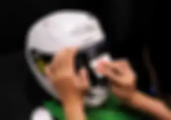 Daripada di Rumah Diam Saja, Begini Cara Merawat dan Membersihkan Visor Helm Kesayangan