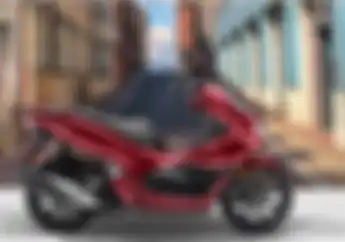 Turun Spek Honda PCX 150 Kondisi Baru Harganya 2 Kali Lipat Bikin Penasaran Apa Kelebihannya Dibanding Yamaha All New NMAX 
