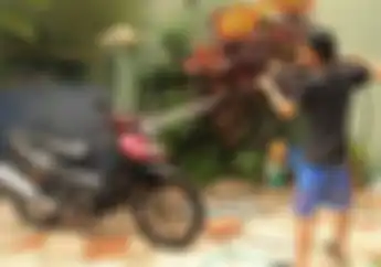 Lagi Cuci Motor, Jangan Semprot Air Ke Dalam Lubang Knalpot Motor, Ini Bahayanya