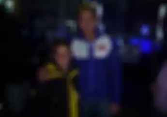 Fans Sejati Valentino Rossi, Dulu Pembalap MotoGP Ini Sampai Rela Nunggu Berjam-jam Biar Bisa Foto Bareng