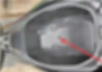Kocak Pemilik Yamaha NMAX Pasti Banyak yang Tidak Tahu Nama Karet Kecil Tapi Vital di Bagasi Motornya 