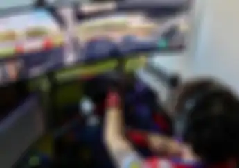 Gak Puas Balapan Virtual MotoGP, Francesco Bagnaia Adu Peruntungan Balapan Virtual Mobil
