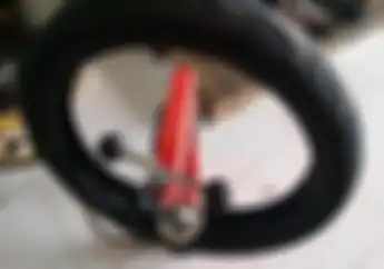 Gak Jaman Tambal Ban Main Tusuk, Nih Metode Tambal Ban Tubeless Yang Aman