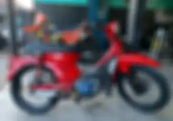 Modifikasi Honda C70 Mesin Yamaha YZ 2-Tak, Suaranya Bikin Merinding