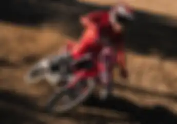 Lama Gak Ngegas Motor, Marc dan Alex Marquez Ngacak-Ngacak Sirkuit Pakai Motor Motocross, Gak Ada Yang Berani Ikutan