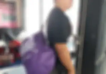 Jelang New Normal, Penumpang Bawa Helm Sendiri Saat Naik Ojol, Begini Tips Pilih Tas Helm yang Benar