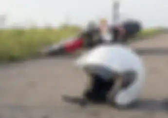 Arti Mimpi Jatuh dari Motor, Kira-kira Pertanda Baik Atau Buruk Nih?