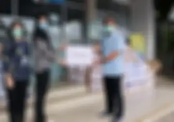 Peduli Pandemi Virus Corona, PT AHM Bagikan Sembako Kepada Pendukung Petugas Medis