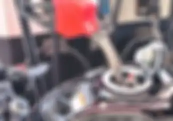 Isi Bensin Motor Jangan Sampai Luber atau Kepenuhan, Bakal Rugi Bro!
