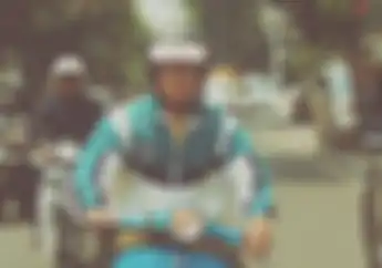 Anak Vespa Mau Keren Gak Perlu Mahal, Jaket Vintage di Thrift Shop Solusinya