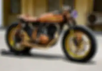 Modifikasi Honda GL Pro Ala Cafe Racer 'Berlapis' Kayu, Jadi Pajangan Toko Mebel