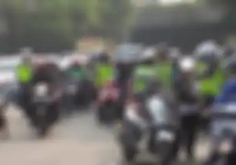 Sering Kejadian Nih, Polisi Menggelar Razia di Tikungan, Emang Boleh?