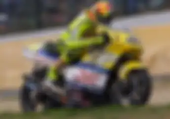 Baru Sadar Cuma Valentino Rossi Pembalap MotoGP yang Pernah Ngerasain Motor GP 500 2-Tak