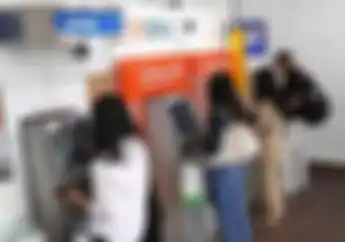 Pantau Terus Saldo ATM Anda Selama 4 Bulan Pemerintah Kasih Bantuan Langsung Tunai, Lumayan Buat Cicilan Kredit Motor