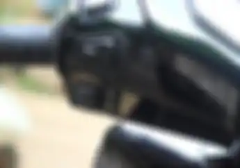 Wuih Modal Rp 50 Ribuan, Honda Vario 125 eSP Jadi Punya Lampu Hazard, Tombolnya Rapi Pula!