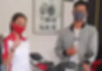 Gokil! Mahasiswa Ini Beli Motor Honda Supra GTR 150 Cash Pakai Sekarung Uang Koin