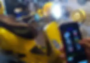Canggih Banget! Hidupin Vespa Gak Perlu Kunci, Cukup Pakai Alat Ini