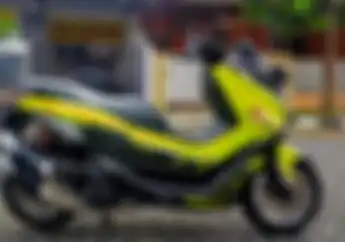 Makin Sangar Begini Penampakan Yamaha NMAX Menggunakan Silencer Honda CBR250RR