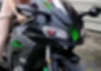 Geger Penampakan Motor Baru Kembaran Kawasaki Ninja ZX-10R, Harganya Murah Banget!