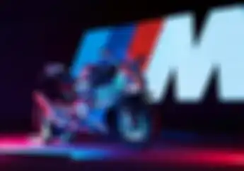 Motor Baru BMW M1000RR Resmi Meluncur, Apa Bedanya Dengan BMW S1000RR?