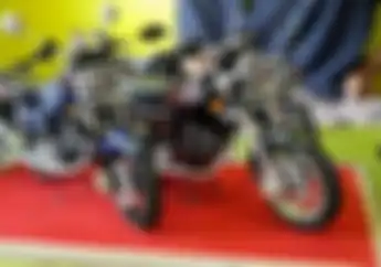 Iseng-iseng Berhadiah, Kaleng Bekas Softdrink Disulap Jadi Miniatur Yamaha RX-King, Omzetnya Gak Main-main