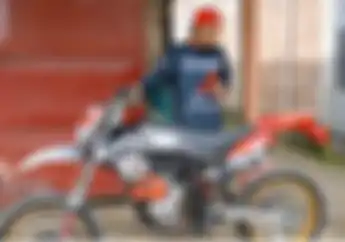 Gokil! Modifikasi Kawasaki KLX150 Jadi Motor Listrik,Mesinnya Bikin Penasaran Buatan Anak Indonesia Nih