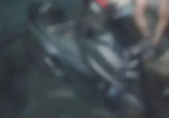 Gokil! Yamaha NMAX Sakti Terobos Genangan Banjir Tetap Bisa Nyala Mirip Jetski, Tipsnya Cuma Begini