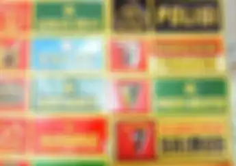 Pakai Stiker Ini di Pelat Nomor Pemotor Gak Bakal Ditilang, Mitos atau Fakta?