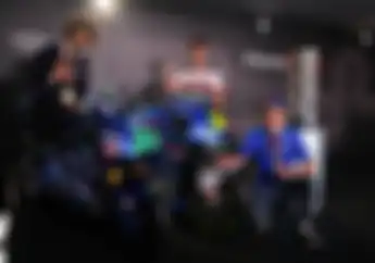 Tinggalkan Yamaha Monster Energy Jadi Sponsor Suzuki di MotoGP Akibat Valentino Rossi Pindah dari Tim Pabrikan?