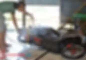 Waspada! Mulai Sekarang Jangan Miringkan Motor saat Dicuci Steam, Efeknya Fatal