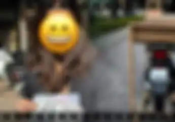 Super Hoki, Gadis Ini Dapat Plat Nomor Cantik Untuk Honda SH150i-nya