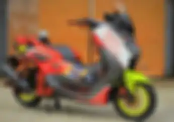 Modifikasi Yamaha NMAX 2020 Cat Valentino Rossi Awal Balap MotoGP
