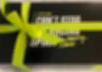 Bos Petronas Yamaha SRT Dapat Kado Dari Valentino Rossi, Apa Isinya?