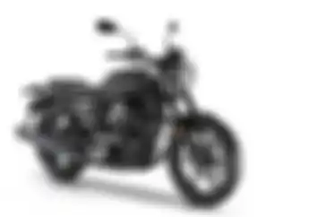 Moto Guzzi V7 III Stone, Lebih Kekar Berkat Warna Bodi Makin Hitam