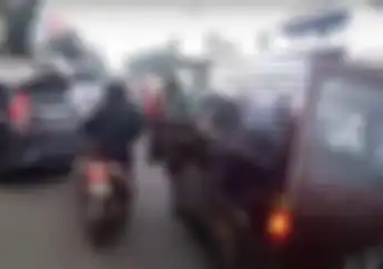 Merinding, Suzuki Ertiga Maut Sekali Buka Pintu Pemotor Langsung Tewas