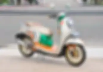 Modifikasi Motor Honda Scoopy Bertampang Nyentrik, Pemiliknya Perempuan Lho!