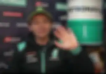 Ikutan Valentino Rossi, Dua Pembalap MotoGP Pamer Seragam Baru, Keren Mana?