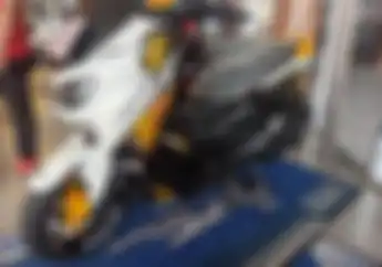 Cuma Modal Rp 5 Jutaan Bisa Dapat Yamaha NMAX Custom Dan Helm Taichi