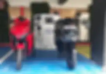 Hitung Pengeluaran Motor Listrik dan Motor Bensin, Lebih Hemat Mana?