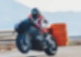 Pembalap Debutan Naik Motor Standar Aja Kencang, Gimana Motor MotoGP?