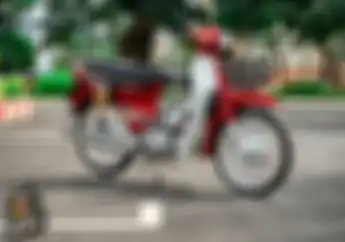 Modifikasi Motor Honda Super Dream Ini Layak Disebut Bebek Hedon!
