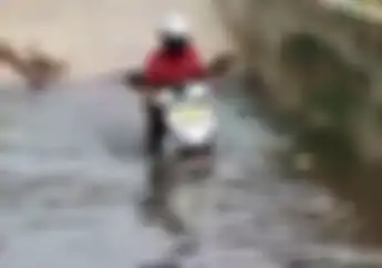 Motor Listrik Gesits Mati Total Terendam Banjir, Garansi Bisa Hangus?